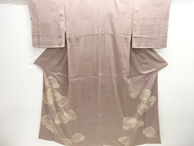 アンティーク　紋錦紗絞り貝合わせに草花模様一つ紋着物